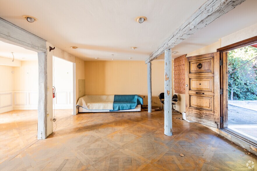 More Photos Of 1832 S Sepulveda Blvd, Los Angeles Storefront Retail Residential For Sale