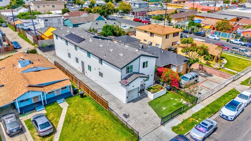 More Photos Of 8711 McKinley Pl, Los Angeles Multifamily For Sale