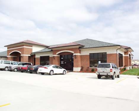 More Photos Of 230-262 NE Tudor Rd, Lee's Summit Medical For Sale