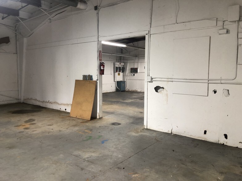 More Photos Of 18120 Bollinger Canyon Rd, San Ramon Manufacturing For Sale