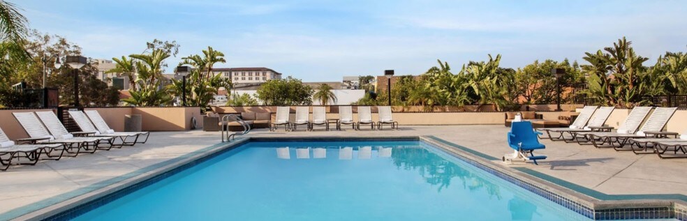 More Photos Of 601 S Palos Verdes St, San Pedro Hotel For Sale