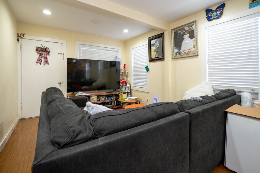 More Photos Of 1412 W Florence Ave, Los Angeles Apartments For Sale