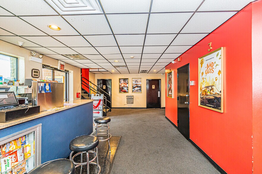 More Photos Of 1-11 S Prospect Ave, Park Ridge Restaurant For Lease