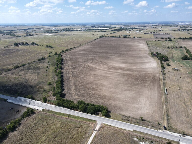 More Photos Of 601 County Road 375, Jarrell Land For Sale