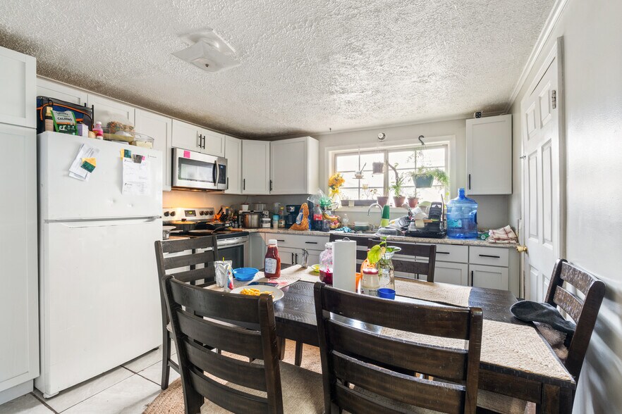 More Photos Of 622 S Wright St, Siloam Springs Apartments For Sale