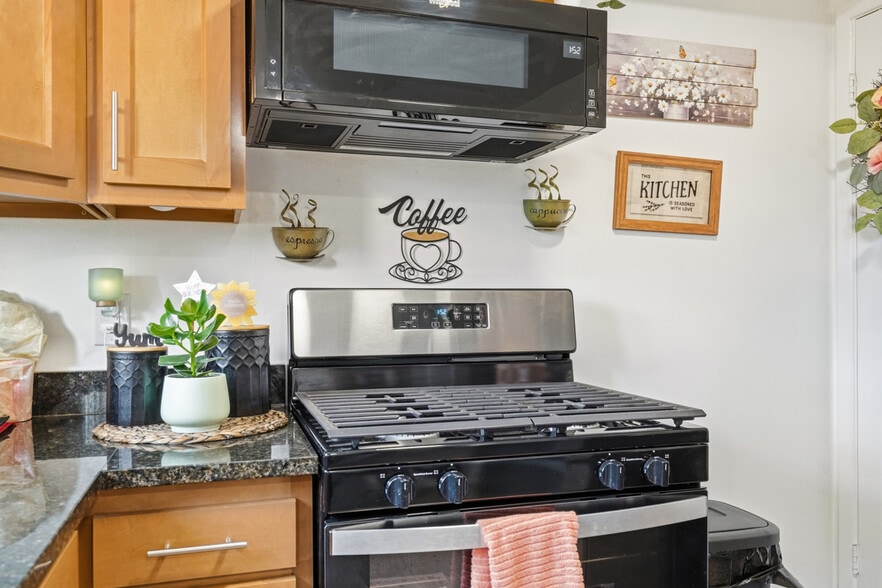 More Photos Of 3801 Hilpert St, Pittsburgh Apartments For Sale