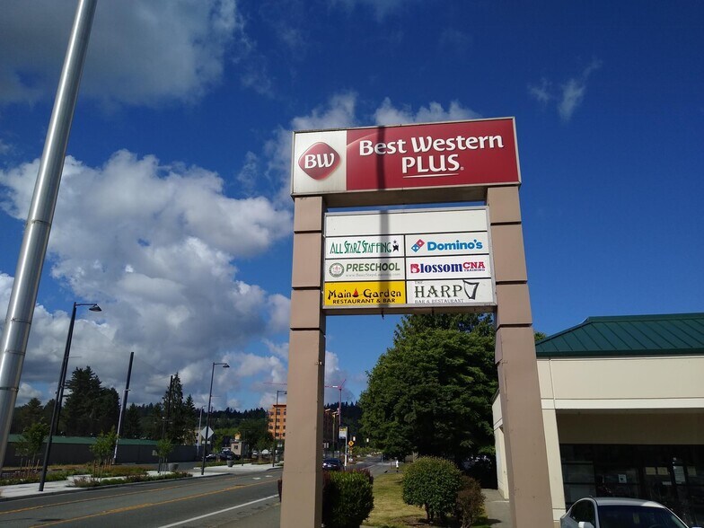 More Photos Of 24437 Russell Rd, Kent Office For Lease