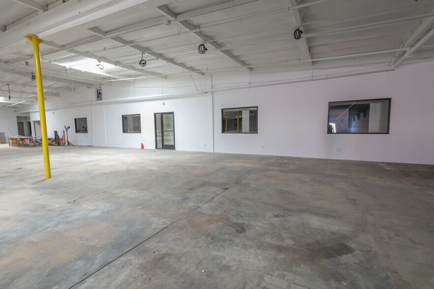 More Photos Of 1096 W Rialto Ave, San Bernardino Warehouse For Lease