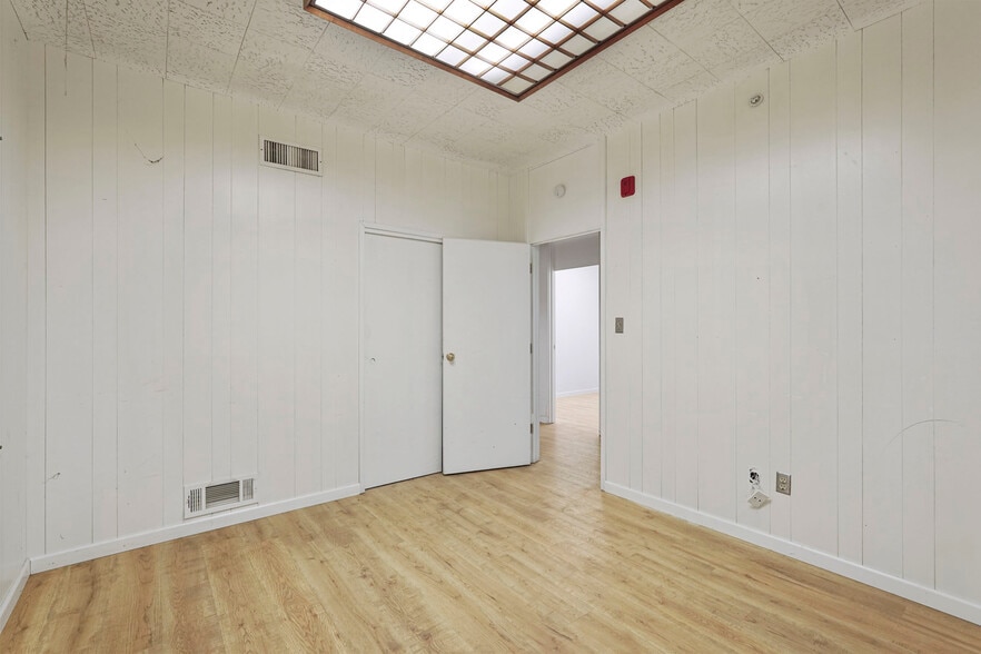 More Photos Of 512 W Harding Way, Stockton Medical For Sale