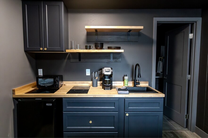 More Photos Of 219 E Coeur D Alene Lake Dr, Coeur d'Alene Apartments For Sale