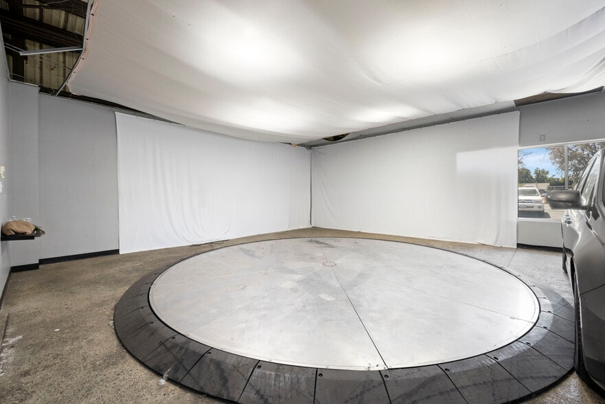 More Photos Of 820 Beckman Rd, Lodi Auto Repair For Sale