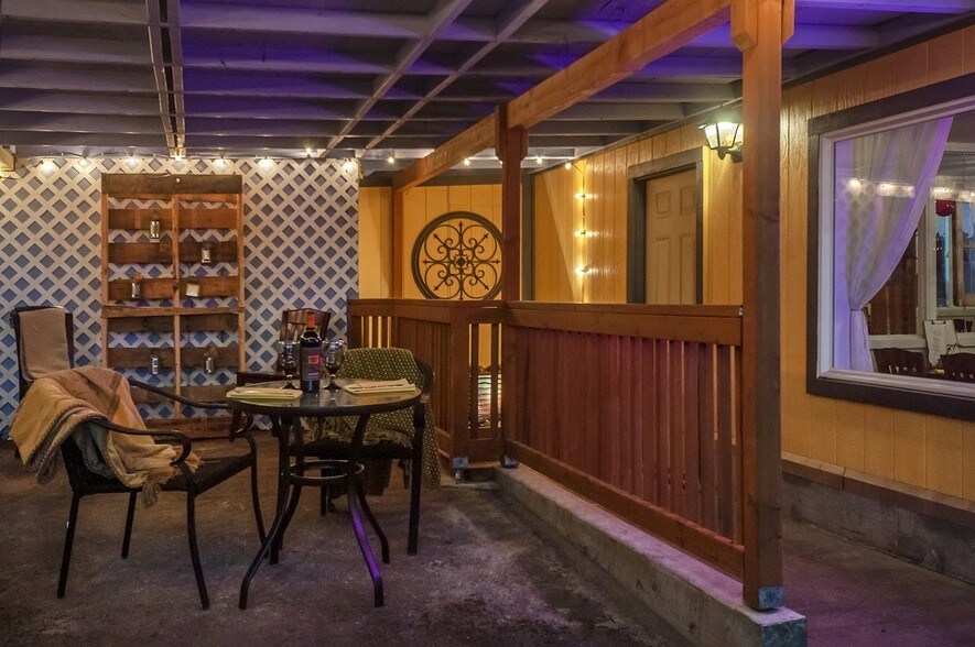 More Photos Of 4660 SE Highway 101, Lincoln City Restaurant For Sale