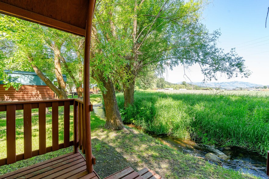 More Photos Of 8 W Curlew Lake Rd, Republic Self Storage For Sale