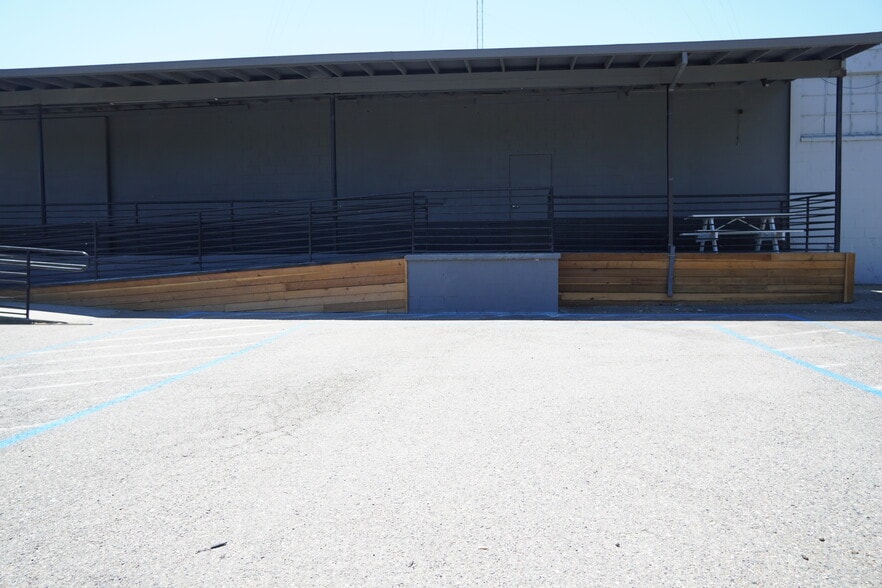 More Photos Of 851 Richards Blvd, Sacramento Warehouse For Sale