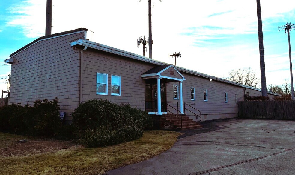 More Photos Of 25 Brigham St, Westborough Distribution For Lease
