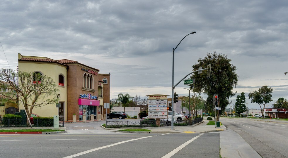 More Photos Of 3614 Pacific Coast Hwy, Torrance Storefront Retail Office For Lease