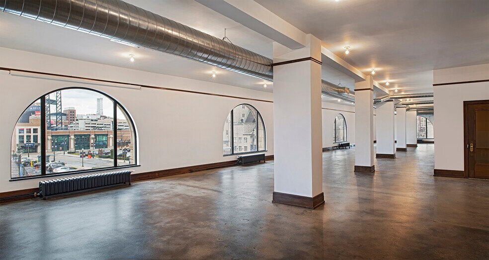 More Photos Of 2111-2115 Woodward Ave, Detroit Office For Lease