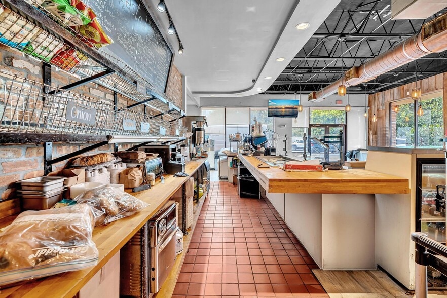 More Photos Of 3693 SW 22nd Ter, Miami General Retail For Lease