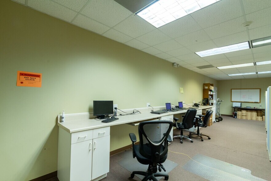 More Photos Of 94 E Crogan St, Lawrenceville Office For Lease