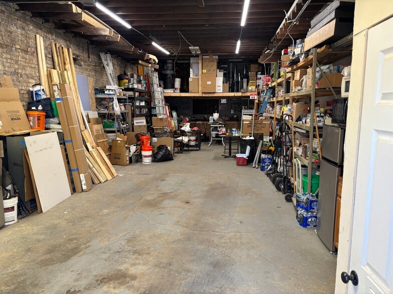 More Photos Of 3632-3652 N Cicero Ave, Chicago Showroom For Sale