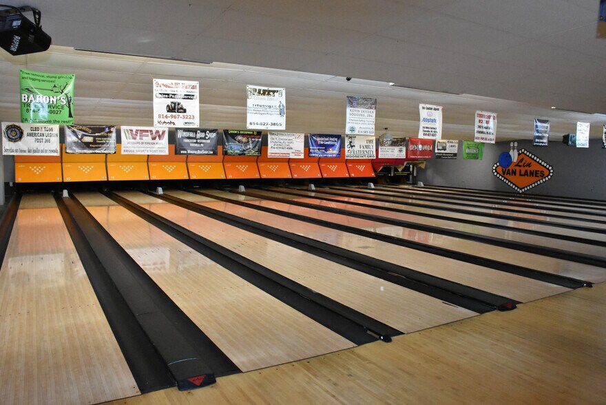More Photos Of 11712 Hydetown Rd, Titusville Bowling Alley For Sale