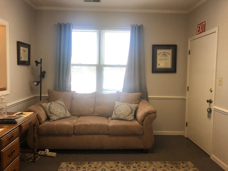 More Photos Of 410 New Bridge St, Jacksonville Office For Lease