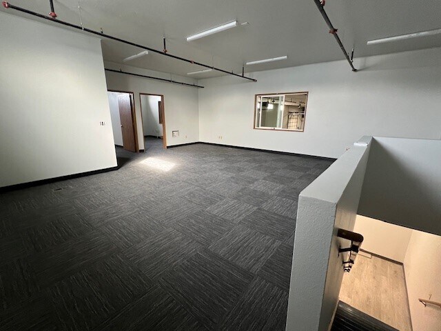 More Photos Of 520 W Dalton Ave, Coeur d'Alene Distribution For Lease