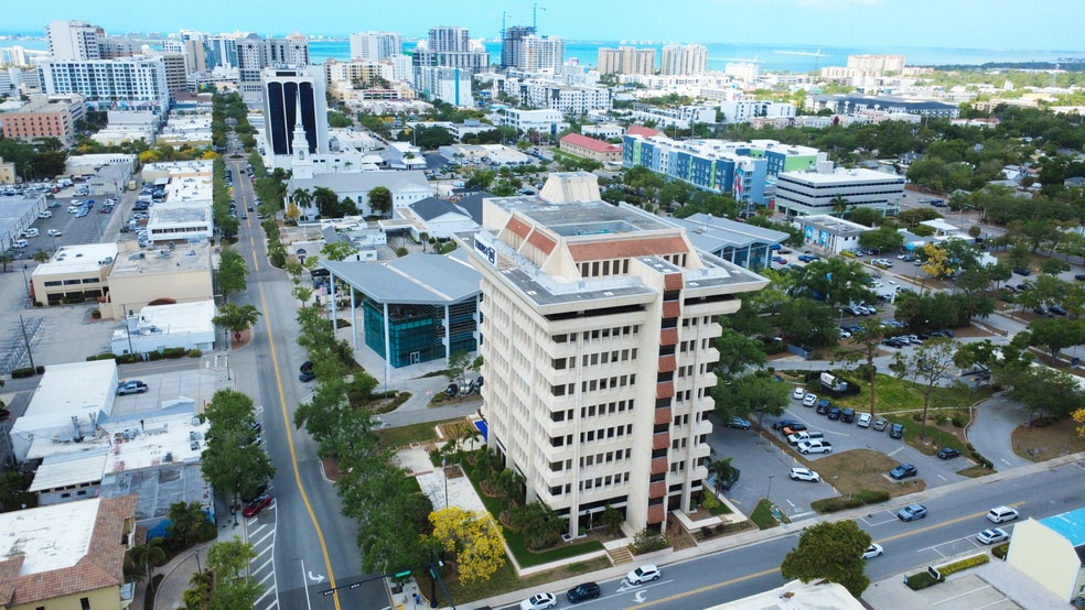 More Photos Of 1777 Main St, Sarasota Office For Sale