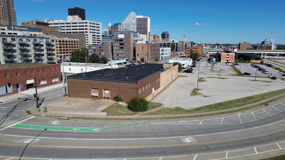 More Photos Of 1100 Cherry St, Des Moines Warehouse For Lease