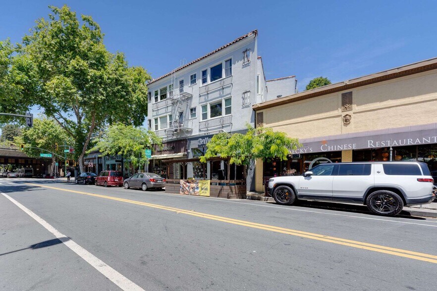 More Photos Of 5636 College Ave, Oakland Apartments For Sale