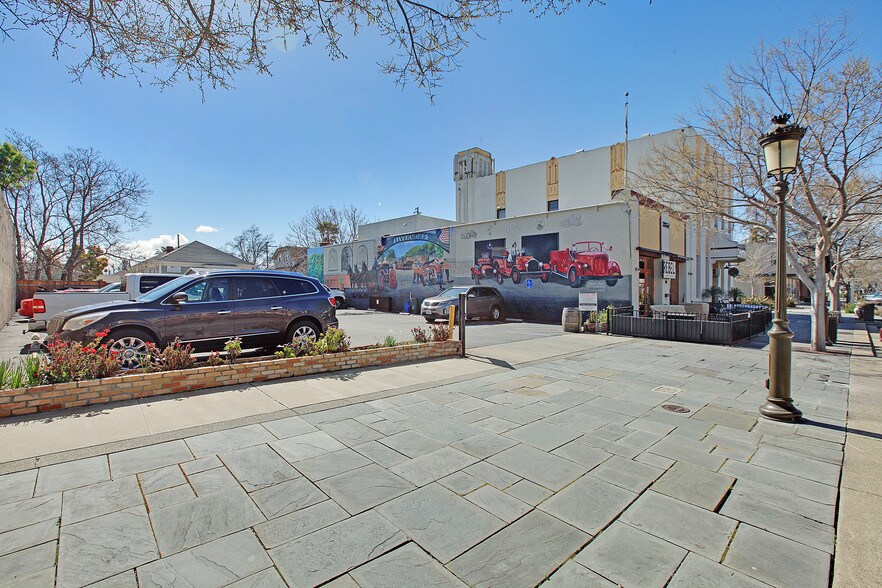 More Photos Of 142-156 McLeod St, Livermore Freestanding For Lease