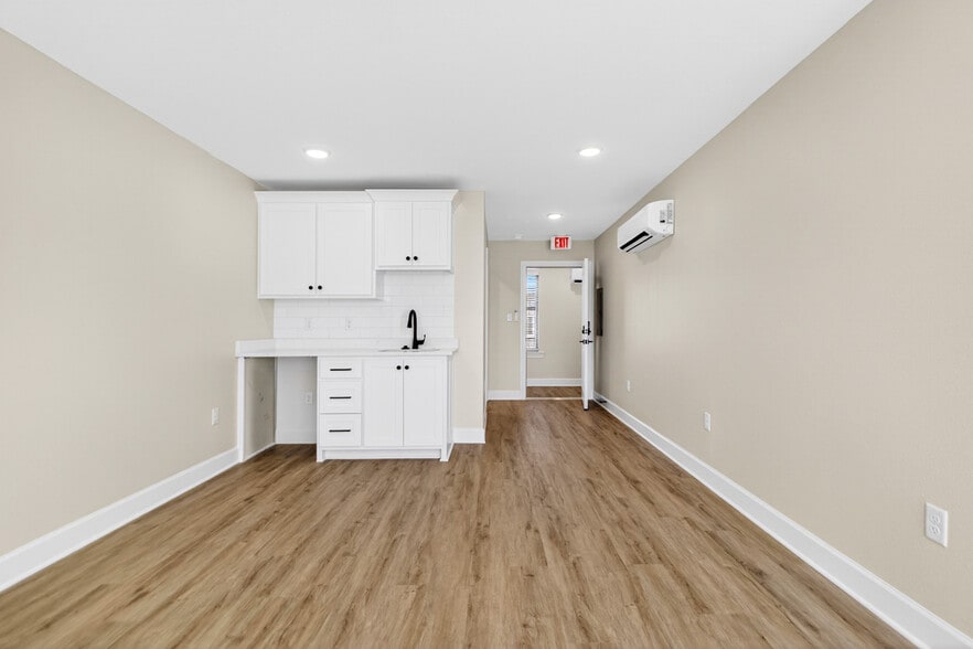 More Photos Of 808 Olive St, North Little Rock Office For Lease