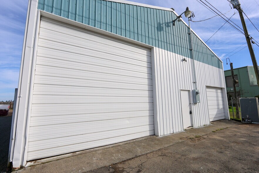 More Photos Of 63355 Charleston Rd, Coos Bay Warehouse For Sale