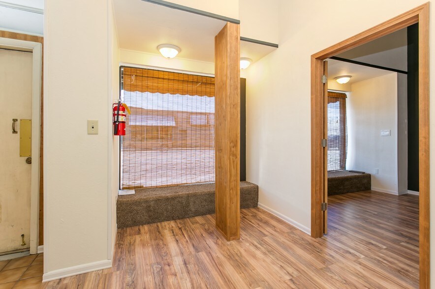 More Photos Of 700-702 George Washington Way, Richland Storefront Retail Office For Lease