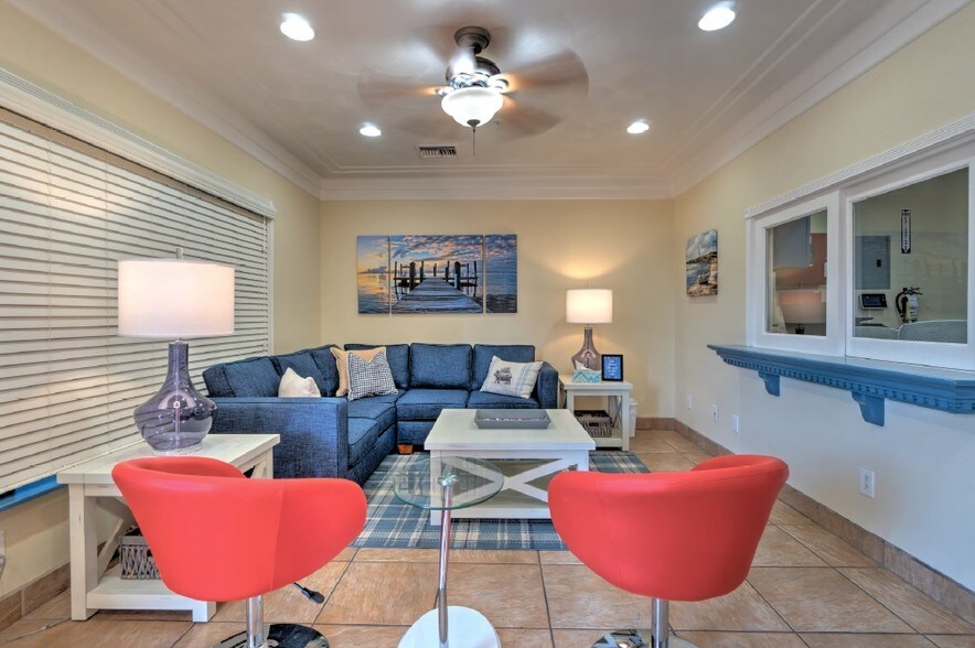More Photos Of 111 S Hearthstone Way, Chandler Rehabilitation Center For Sale