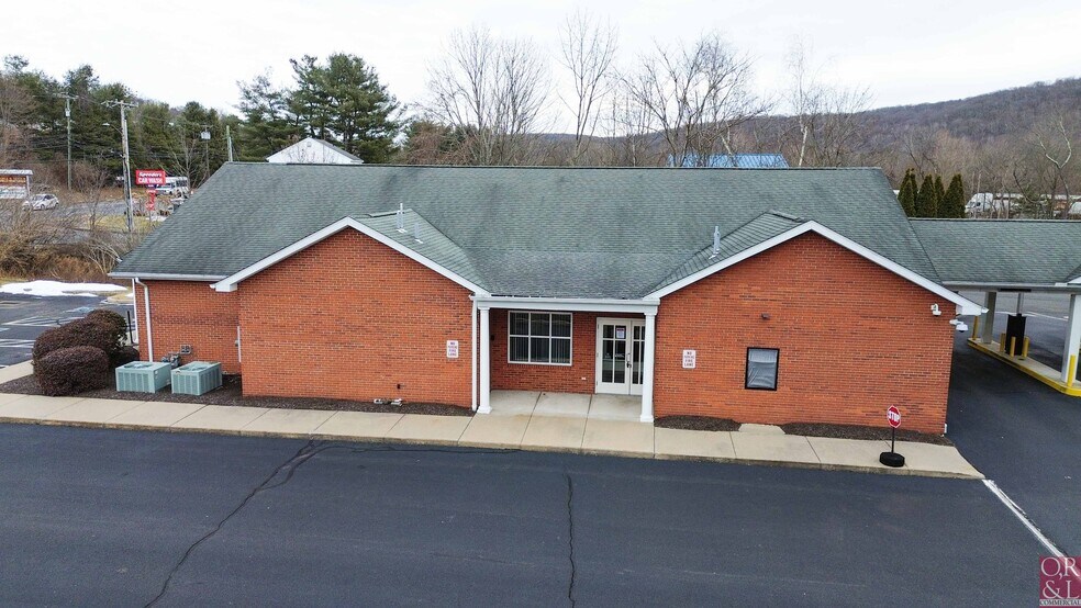 More Photos Of 1009 New Haven Rd, Naugatuck Bank For Sale