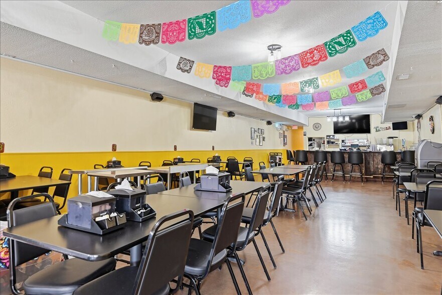 More Photos Of 405 Main St, Silver City Restaurant For Sale