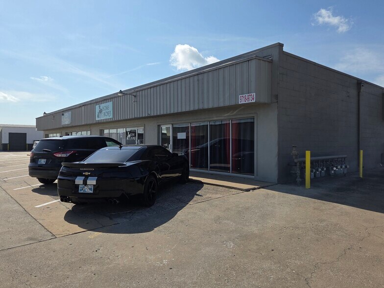 More Photos Of 9714-9748 E 55th Pl, Tulsa Light Manufacturing For Lease