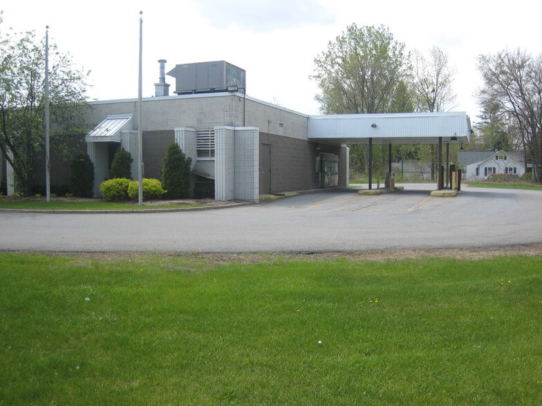 More Photos Of 1972 Central Ave, Colonie Bank For Sale