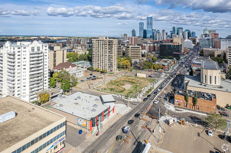 More Photos Of 10104 114 St NW, Edmonton Freestanding For Lease