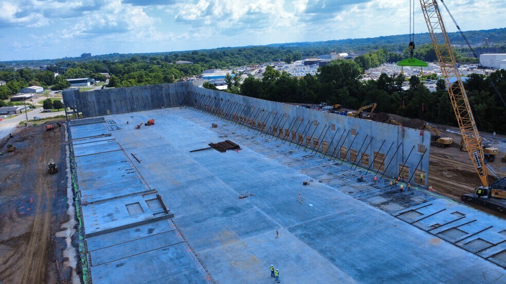 More Photos Of 3600 Central Pike, Hermitage Warehouse For Lease