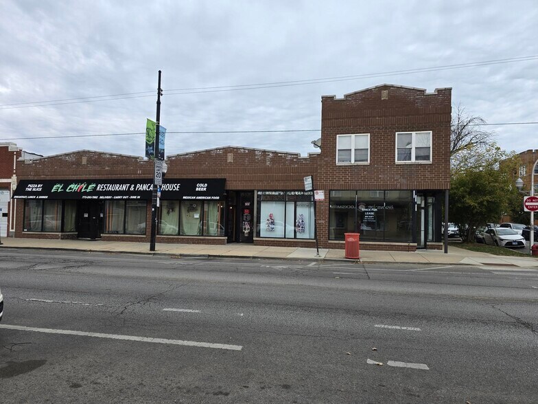 More Photos Of 3034-3040 W Montrose Ave, Chicago Multifamily For Sale
