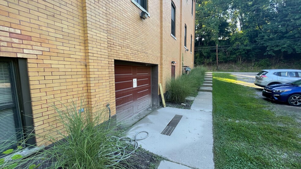 More Photos Of 7621 Noblestown Rd, Mc Donald Apartments For Sale
