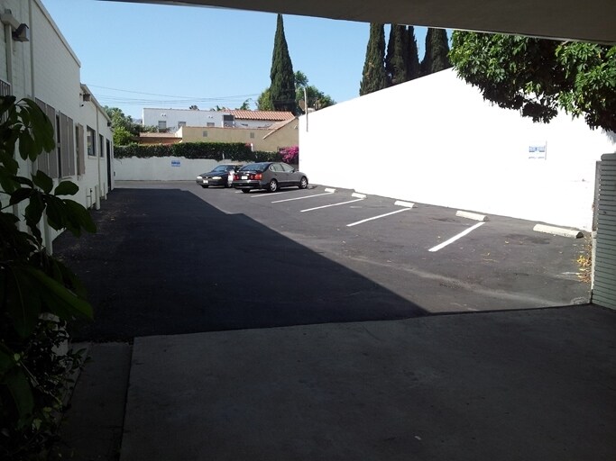 More Photos Of 8549 Wilshire Blvd, Beverly Hills Loft Creative Space For Lease
