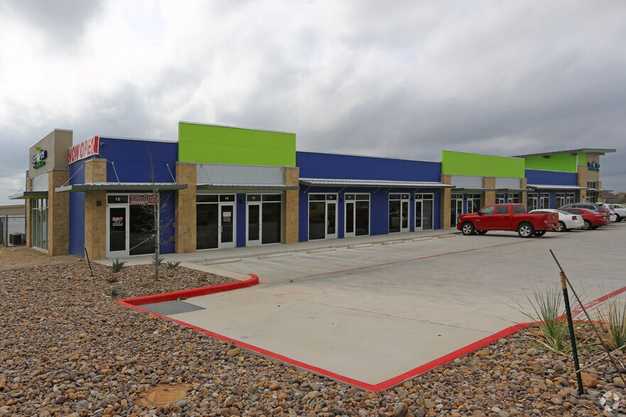 More Photos Of 2107 Shiloh Dr, Laredo General Retail For Sale