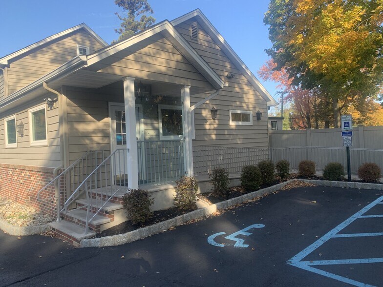 More Photos Of 1361 St Georges Ave, Rahway Office For Sale