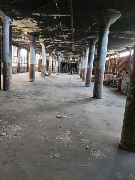 More Photos Of 133 Tonawanda St, Buffalo Warehouse For Sale