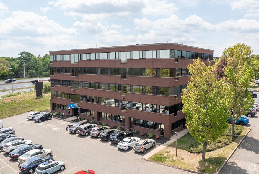 More Photos Of 100 Corporate Pl, Peabody Unknown For Lease