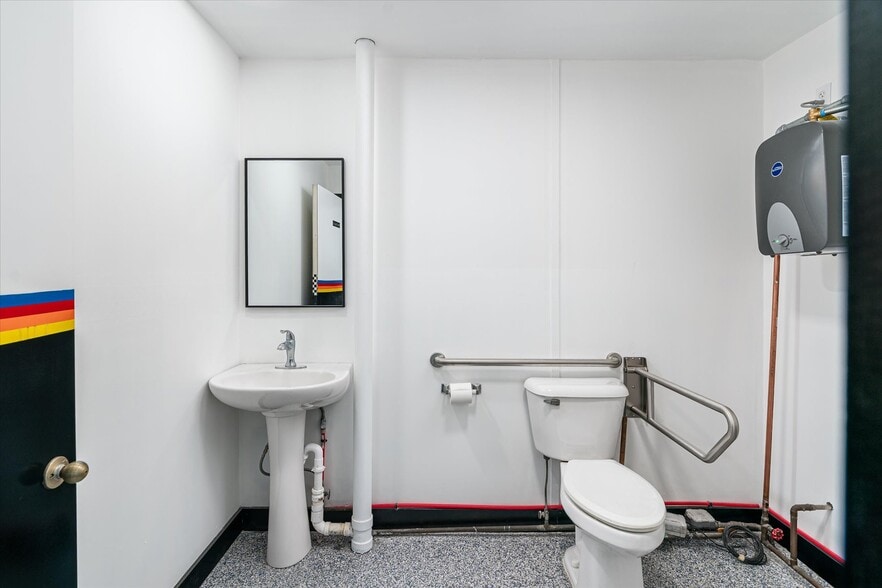 More Photos Of 110 FS Dr, Viroqua Auto Dealership For Sale