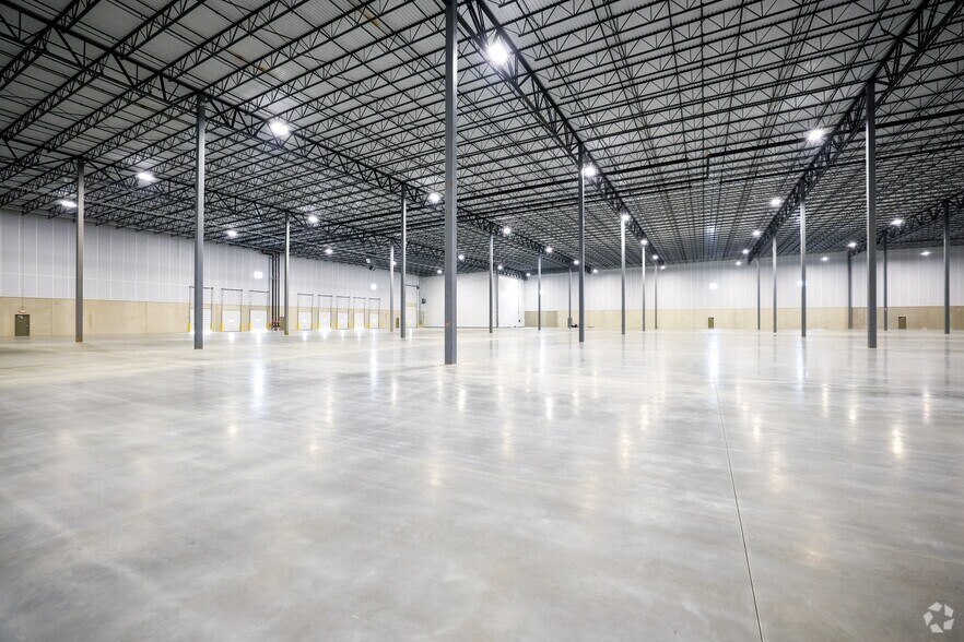 More Photos Of Turnpike Commerce Center, Shalersville Distribution For Sale